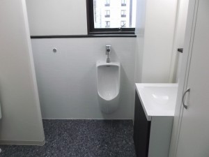 新宿区　Sビル　トイレ改修後