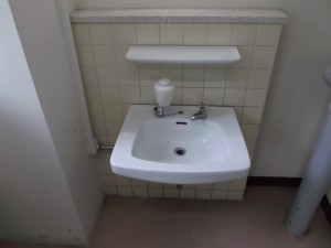 新宿区　Sビル　トイレ改修前