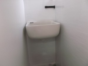 新宿区　Sビル　トイレ改修中