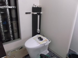 新宿区　Sビル　トイレ改修中